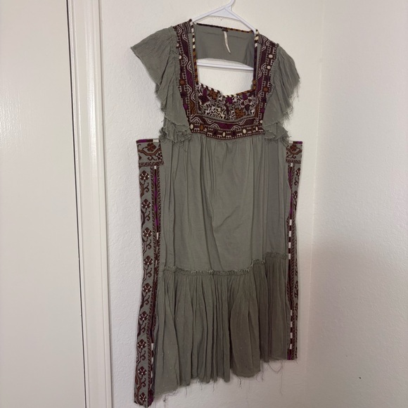 Free People Day Glow Embroidered Mini Dress in Spanish Moss combo size large - Picture 4 of 15